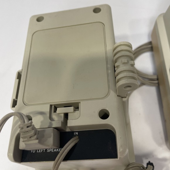 Labtec CS-180 Stereo Computer Speakers System - Picture 5 of 9